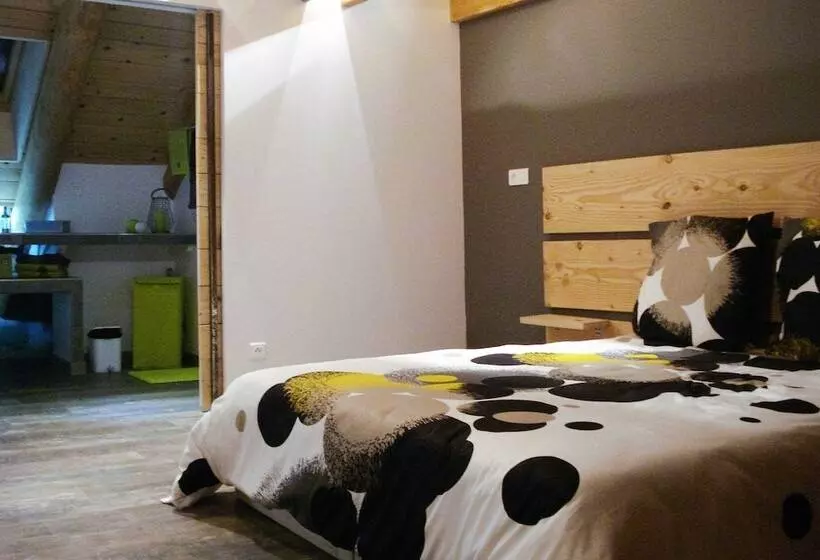 Aamiaismajoitus (B&B) La Grange De L'ardeyrol