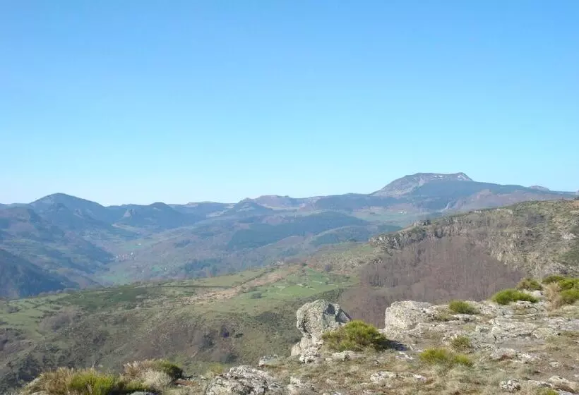 Aamiaismajoitus (B&B) La Grange De L'ardeyrol