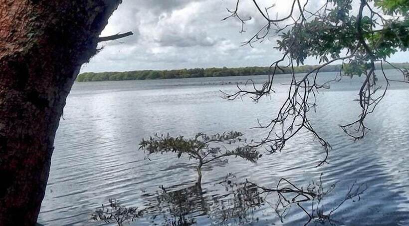 ホテル Buddi Samudra