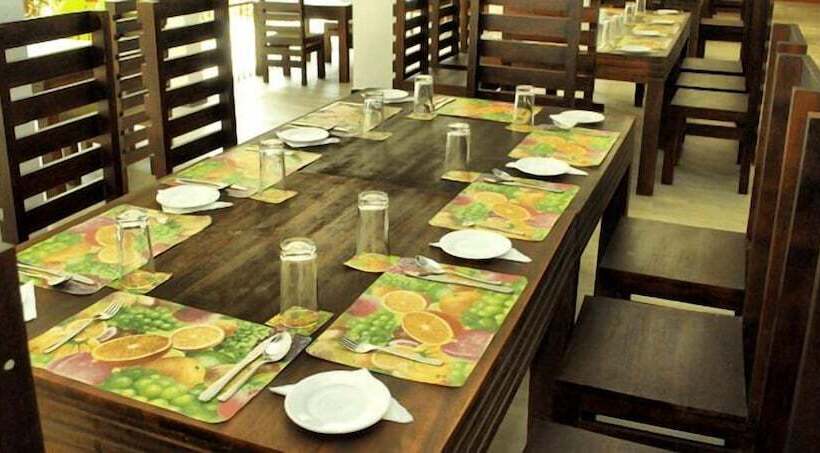 ホテル Buddi Samudra