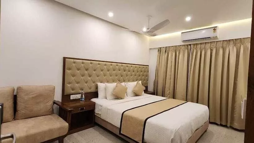 Hotelli Krishna Beach Resort And Spa