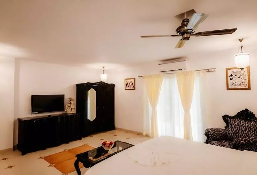 Hotelli Krishna Beach Resort And Spa