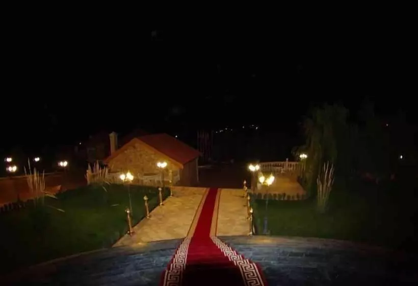 Hotelli Le Palais Des Cerisiers