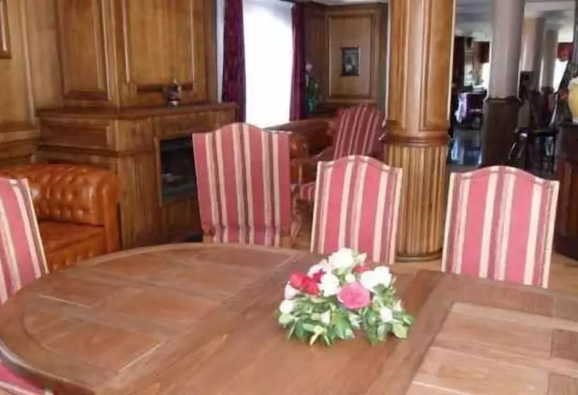 Hotelli Le Palais Des Cerisiers