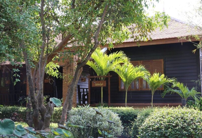 Hotel Romduol Island Chalet