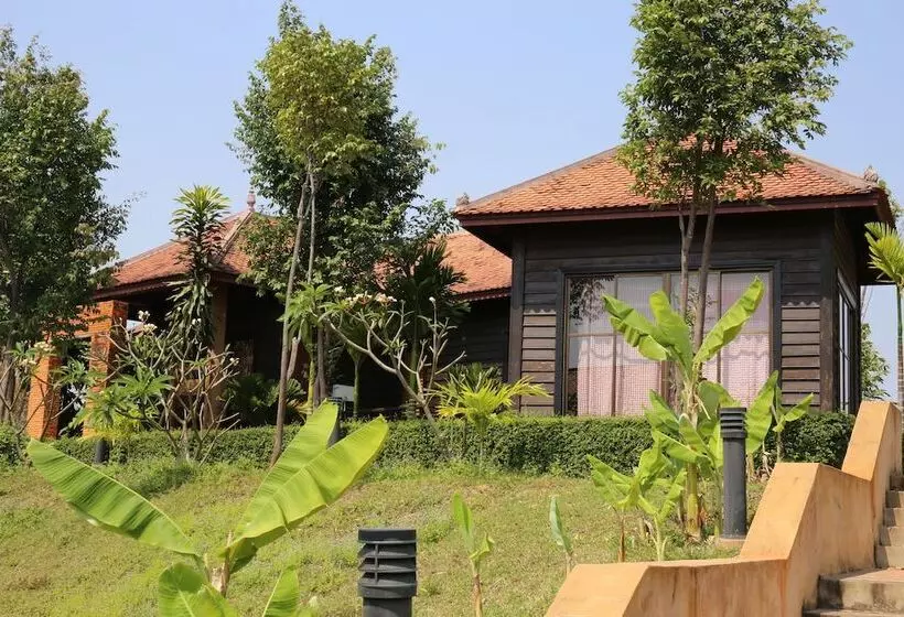 هتل Romduol Island Chalet