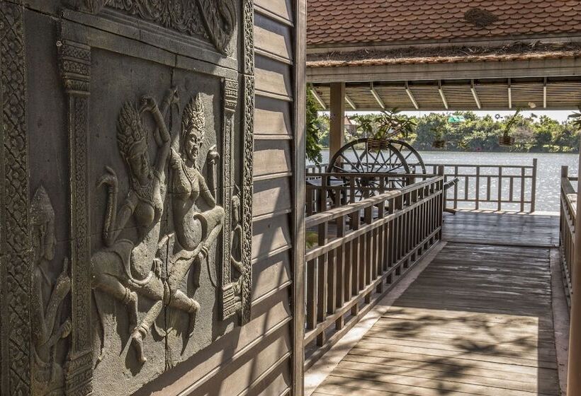 Hotel Romduol Island Chalet