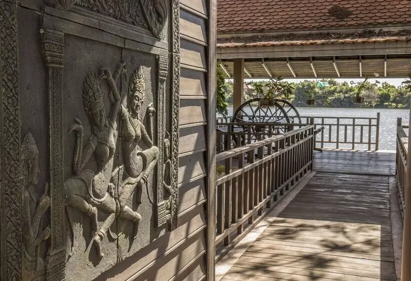 هتل Romduol Island Chalet