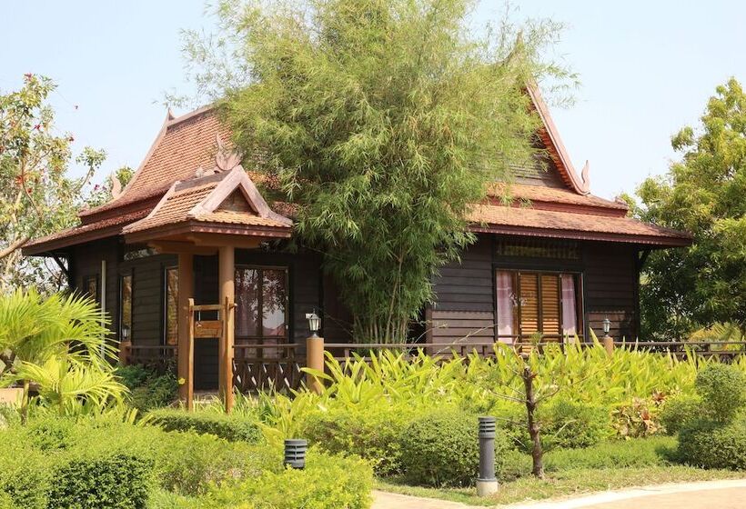 Hotel Romduol Island Chalet