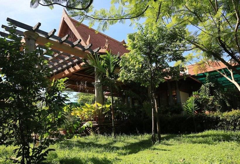 Hotel Romduol Island Chalet