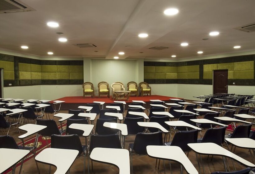 Hotel Romduol Island Chalet