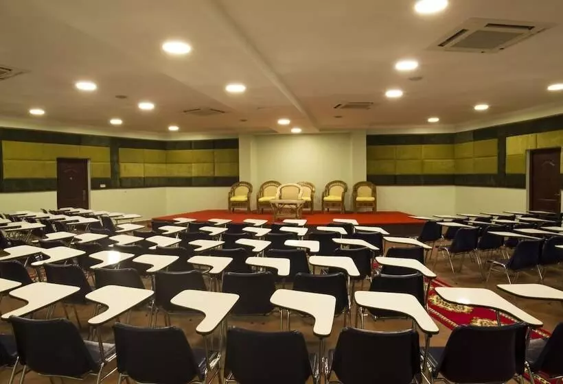 هتل Romduol Island Chalet