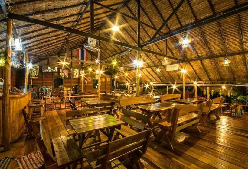 فندق Tarzan Island Bungalow