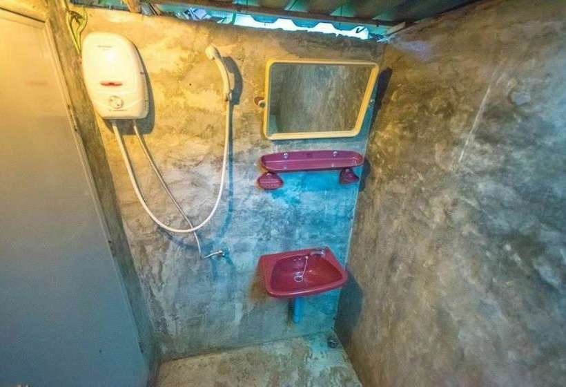 فندق Tarzan Island Bungalow