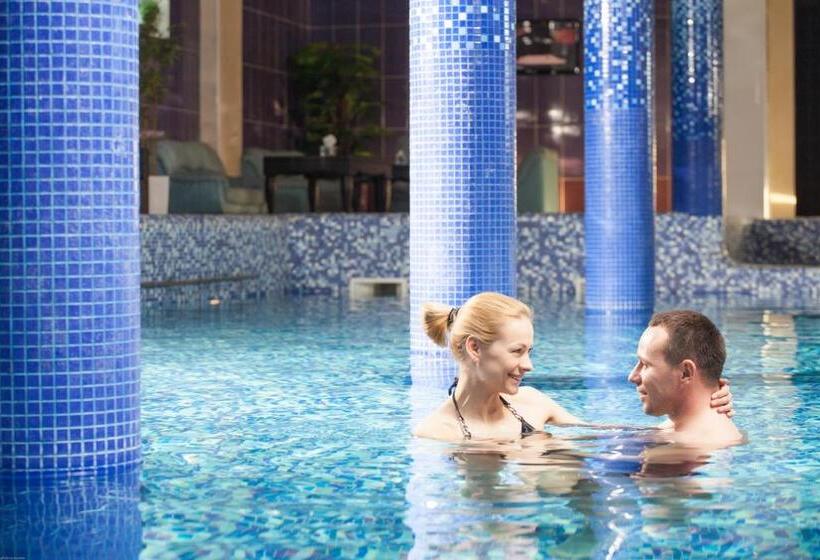 هتل Vyshegrad Castle