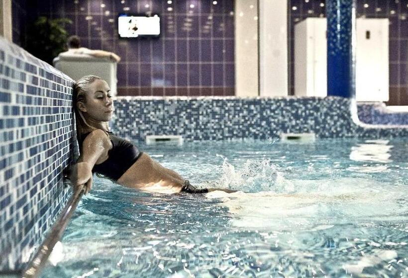 هتل Vyshegrad Castle