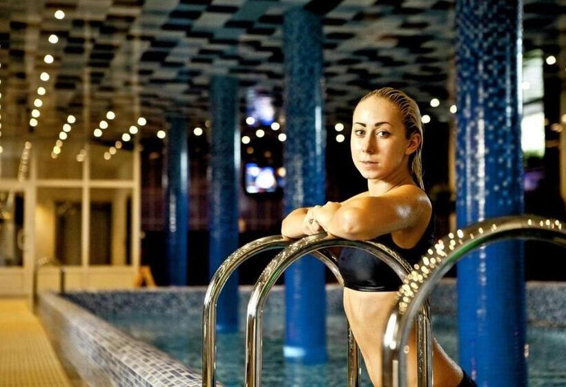 هتل Vyshegrad Castle