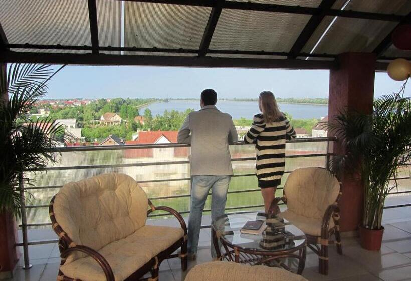 هتل Vyshegrad Castle