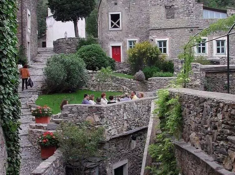 Residenssi La Scala Within A Stunning 13th Century Setting