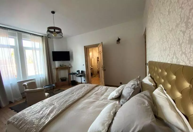 Aamiaismajoitus (B&B) La Nieppoise