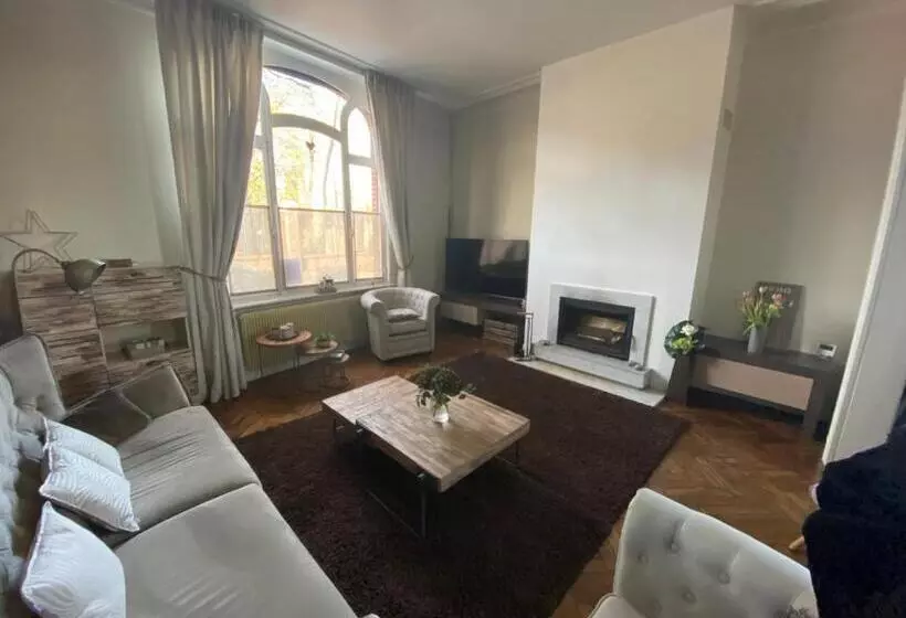 Aamiaismajoitus (B&B) La Nieppoise