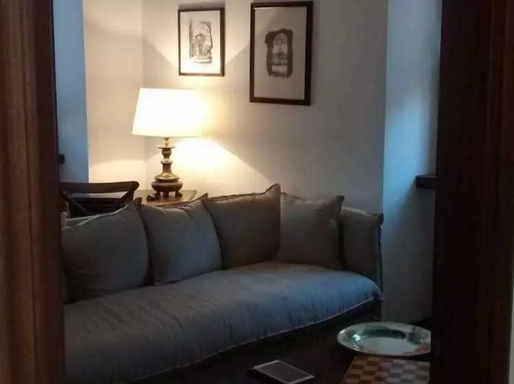 ベッドアンドブレックファースト La Pomella