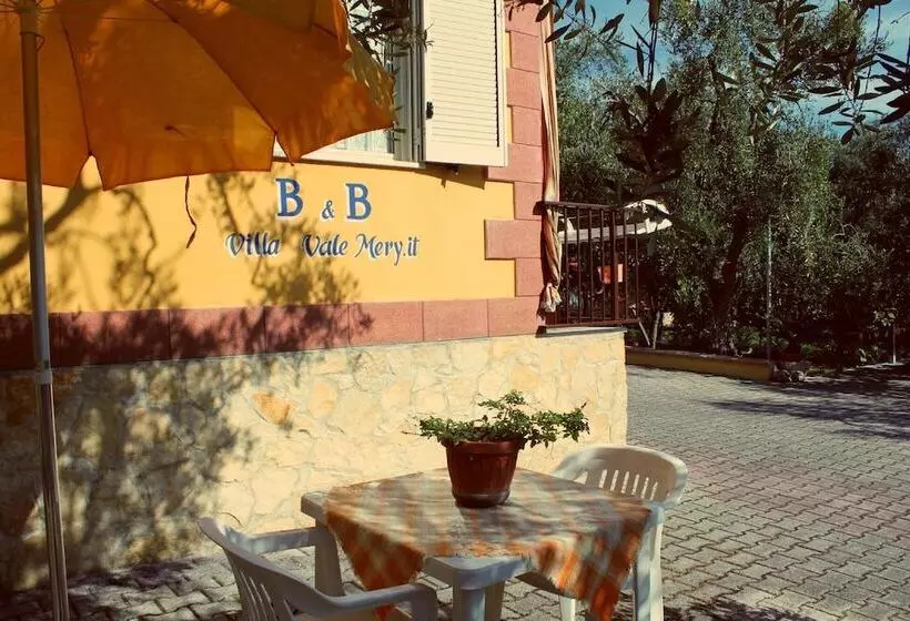 Aamiaismajoitus (B&B) Villa Vale Mery