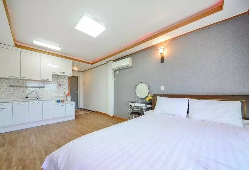 Ganghwa Punggyung Gryujineon Zip Pension