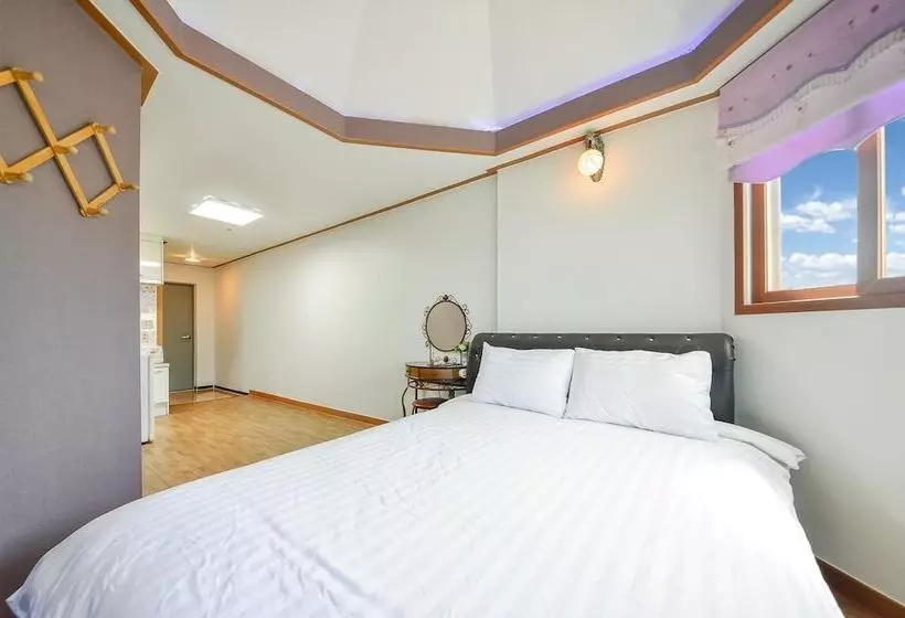 Ganghwa Punggyung Gryujineon Zip Pension