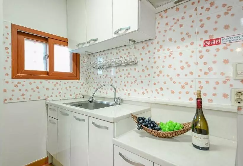 Ganghwa Punggyung Gryujineon Zip Pension