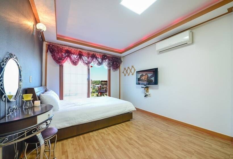 Ganghwa Punggyung Gryujineon Zip Pension