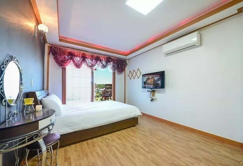 Ganghwa Punggyung Gryujineon Zip Pension