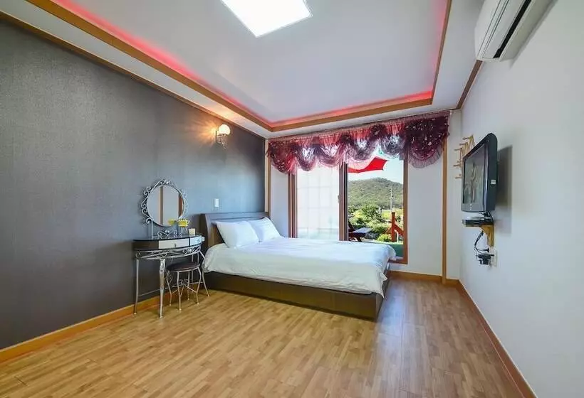 Ganghwa Punggyung Gryujineon Zip Pension