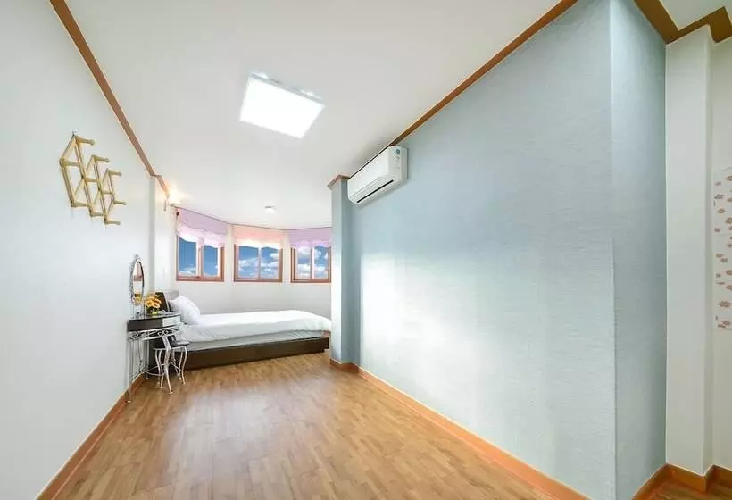 Ganghwa Punggyung Gryujineon Zip Pension