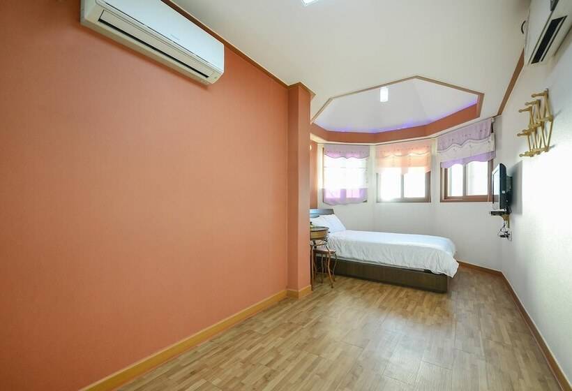 Ganghwa Punggyung Gryujineon Zip Pension