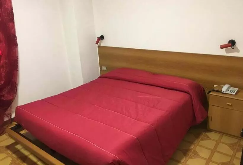 Hotelli Albergo Ristorante Giulietta E Romeo