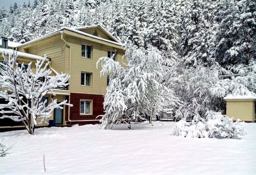 בית מלון כפרי Areda