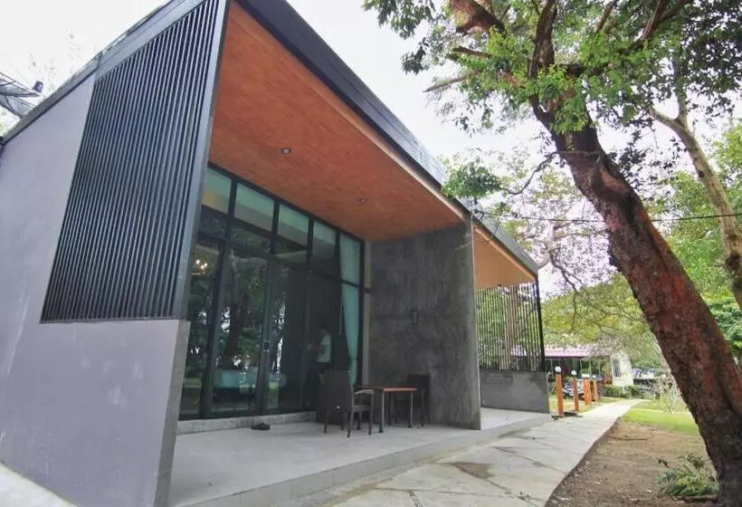 Hotelli Baan Chao Mai Beach House