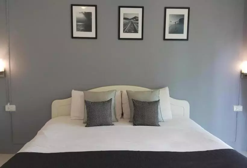 Hotelli Baan Chao Mai Beach House