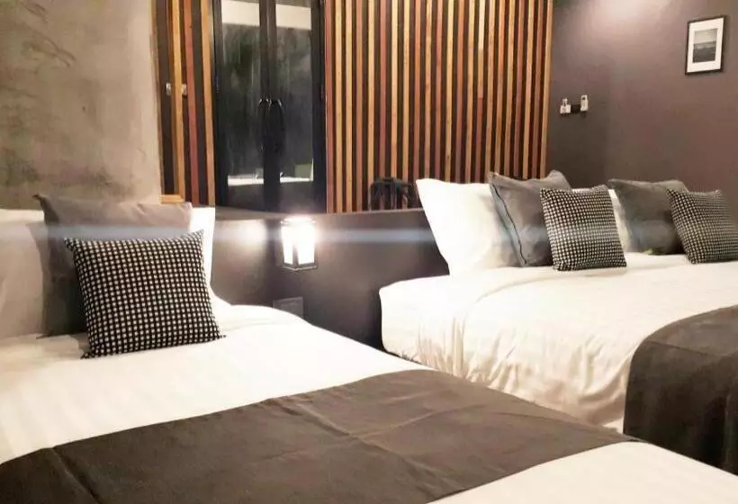 Hotelli Baan Chao Mai Beach House