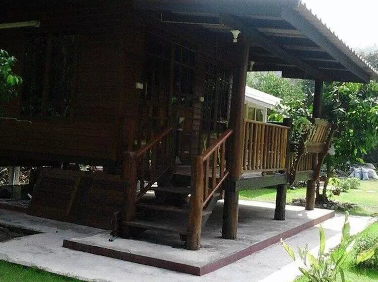 ホテル Baan Pennee