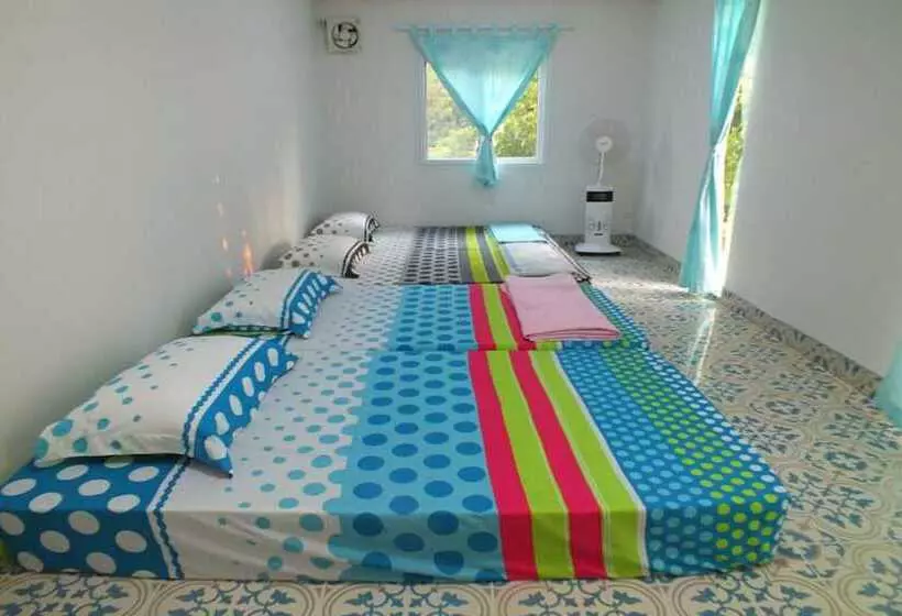 ホテル Baan Pennee