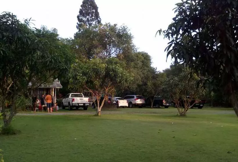 ホテル Baan Pennee