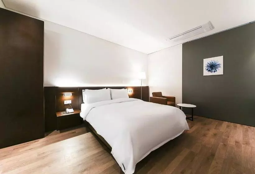 ホテル Golden River