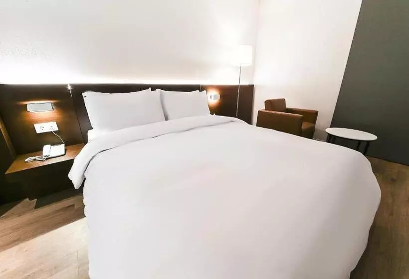 ホテル Golden River