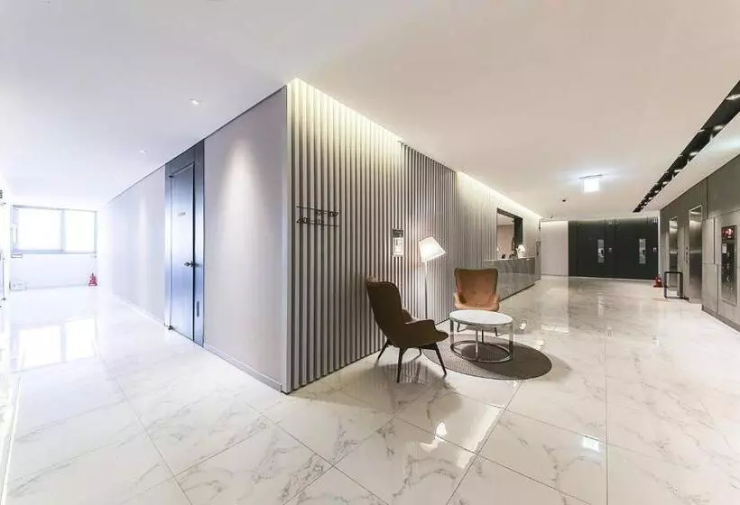 ホテル Golden River