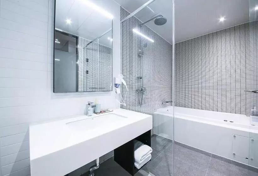 ホテル Golden River