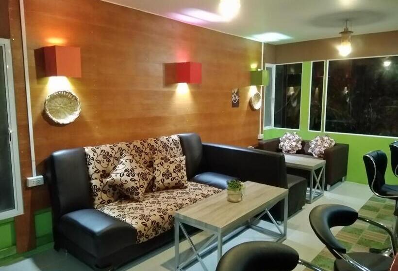 Hotel Peace Pool Resort