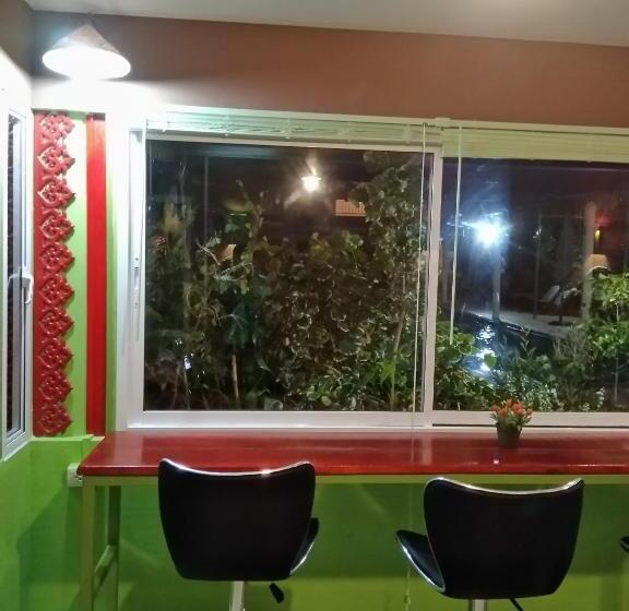 Hotel Peace Pool Resort