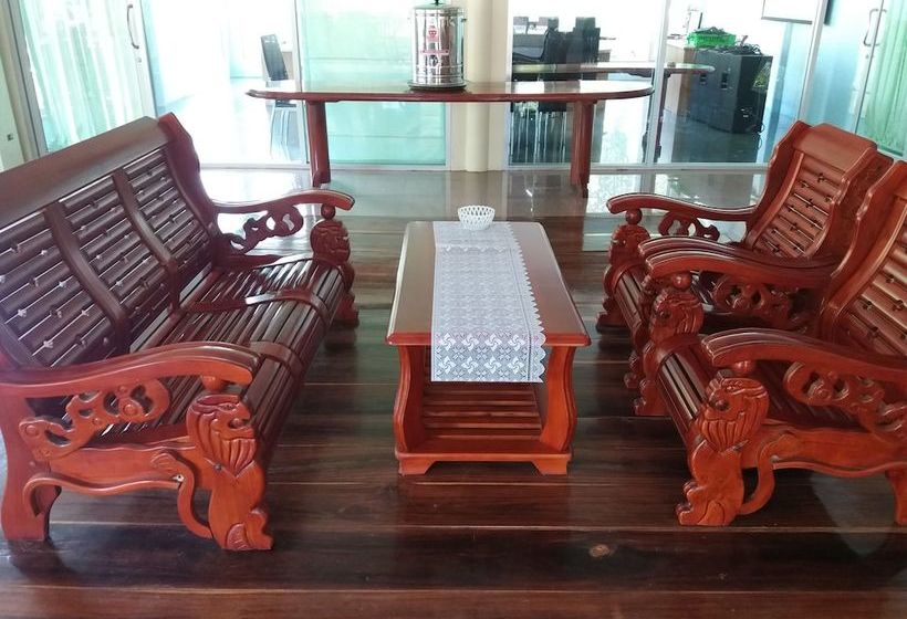 Otel Phuaob Namsai Country Resort